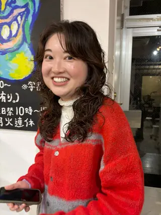 ミディアム パーマ 小日向 沙織のヘアスタイル