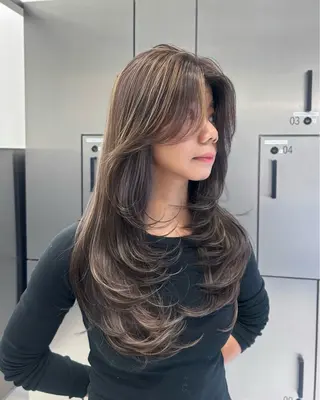 ロング 大人レイヤー/艶美髪 🇺🇸TOMONAのヘアスタイル