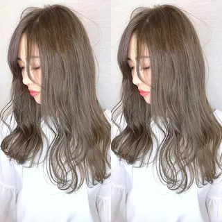 ロング カラー 韓国レイヤーカット/ ダブルカラーのヘアスタイル