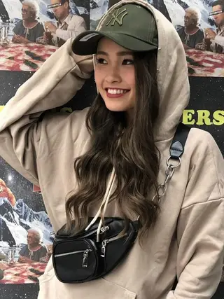 ロング カラー パーマ ヘアアレンジ Device ディバイスのヘアスタイル