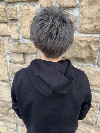 ショート カラー メンズ 華乃 まりのヘアスタイル