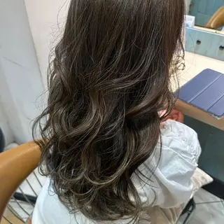 ロング カラー 酒井 里穂のヘアスタイル