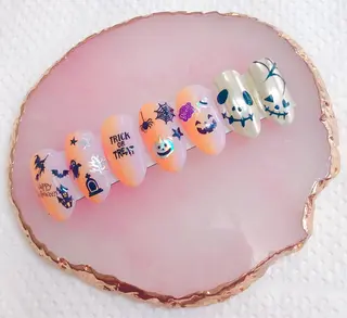 ネイル CROWN プライベートサロンのネイルデザイン