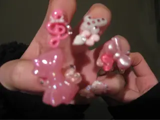 ネイル Sarina ⋆⭒˚ mavieのネイルデザイン