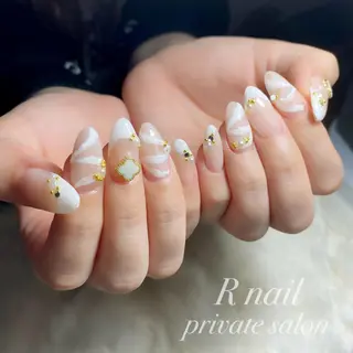 ネイル R nailのネイルデザイン