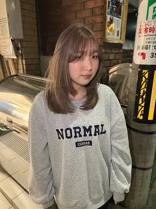 ミディアム 室屋 鈴音のヘアスタイル