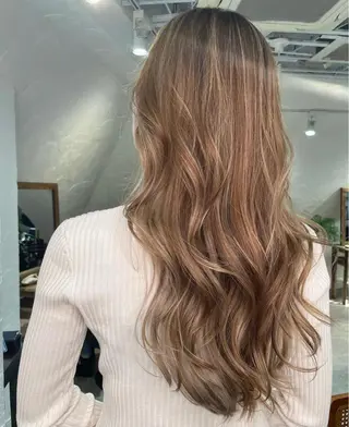 カラー LoA lnternational Shinjuku所属・デザインカット/新宿 🕊️mao 🌿のヘアスタイル