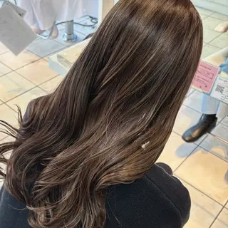 ロング カラー ブリーチ/ヘアセット 【𝙍𝙞𝙣𝙤】のヘアスタイル