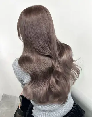 ロング カラー 平井 真由のヘアスタイル
