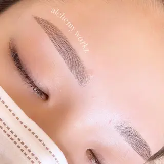 アイブロウ alchemy workzの眉毛・アイブロウイメージ