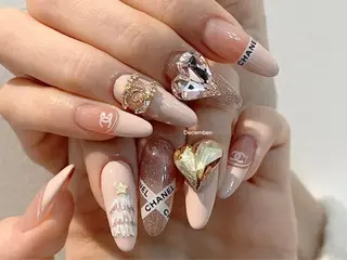 ネイル One Plus Nail Salonのネイルデザイン