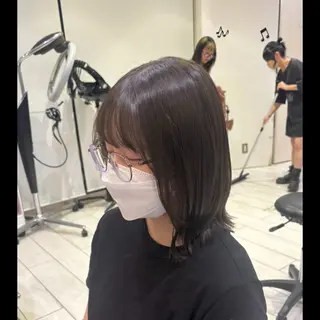 ミディアム 根本 弥英のヘアスタイル
