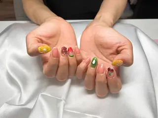 Ui_Amor (パラジェル)のネイルデザイン