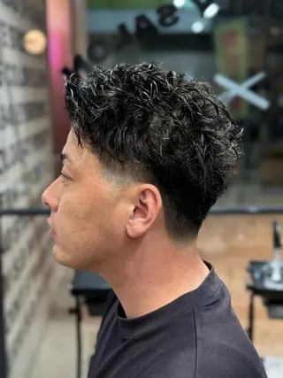 ショート パーマ メンズ シフト今泉所属・パーマ・カラー特化/ メンズ美容師米田幸平のヘアスタイル