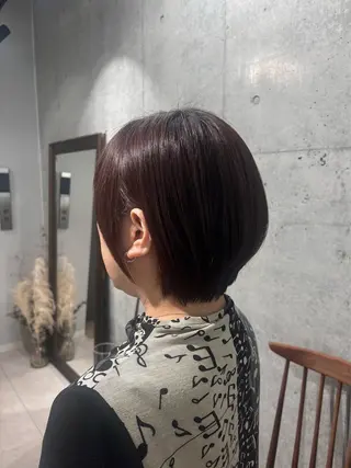 ショート りお/艶カラ ー/レイヤーカットのヘアスタイル