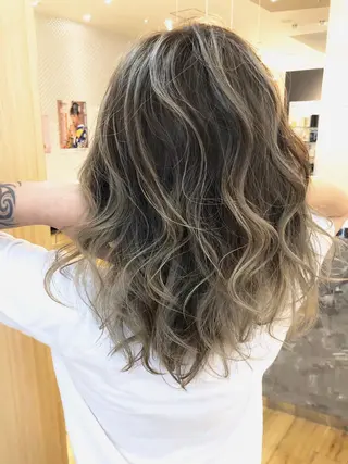 ロング カラー 梅田茶屋町 Yutaのヘアスタイル