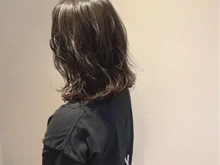 セミロング カラー なかにし まゆみのヘアスタイル