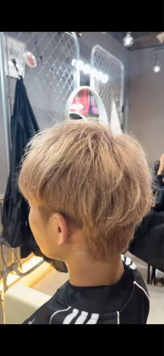 カラー CoCooN TAKUMAのヘアスタイル