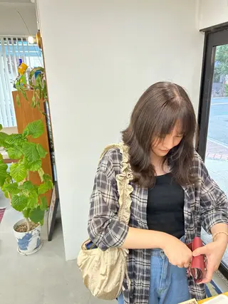 セミロング カラー 藤原 あかりのヘアスタイル