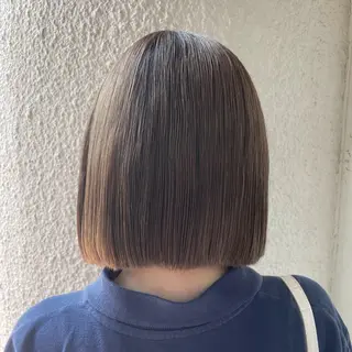 ショート カラー ハイトーン/暖色/ 眉/メイク/Rinaのヘアスタイル