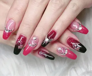 ネイル AngelChris ビューティーサロンのネイルデザイン