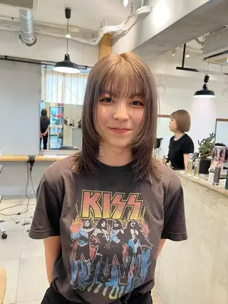 ミディアム カラー オリーブ/縮毛♡ Natsuno🩰のヘアスタイル