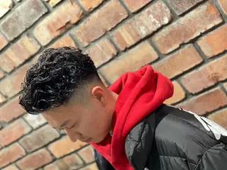 ミディアム 中越 仁一郎のヘアスタイル