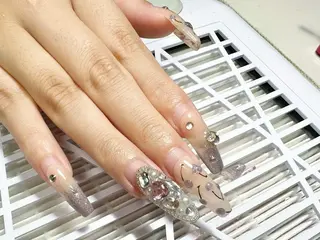 ネイル One Plus Nail Salonのネイルデザイン