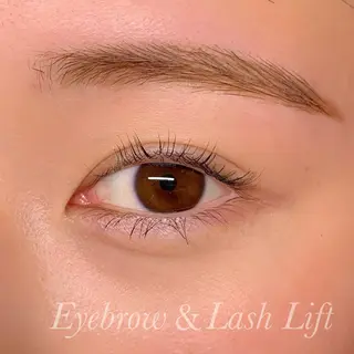 アイブロウ Ayumi.pro 🍆N《4階》のマツエク・マツパデザイン