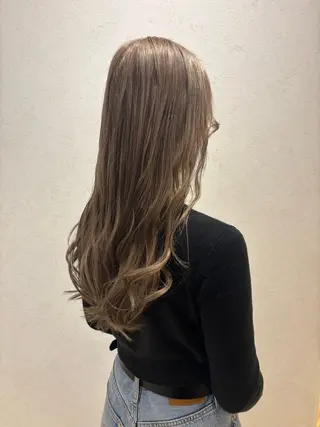 セミロング カラー 室塚 志穏のヘアスタイル