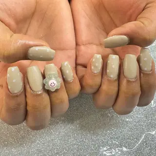 ネイル VIERU 🌈🎀💖のネイルデザイン