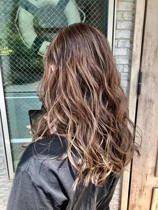 ロング カラー ダブルカラー🎉 ハイトーン🎉スドウのヘアスタイル