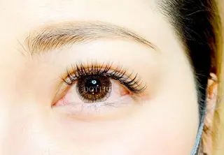 マツエク・マツパ olinaBeautySalon所属・Yuki .のマツエク・マツパデザイン