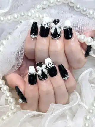 ネイル WISTERIA SAKAEのネイルデザイン