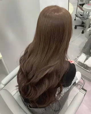 ロング カラー ヘアアレンジ hazuki🐈‍⬛ 透明感カラーのヘアスタイル