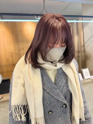 ミディアム カラー ミルクティー× グレージュMOMOのヘアスタイル