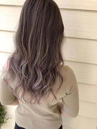 セミロング カラー 小山 美月のヘアスタイル