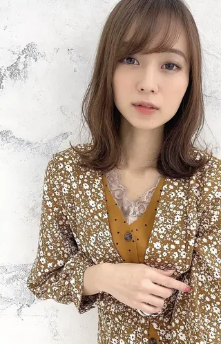 ミディアム ioe 梅田のヘアスタイル
