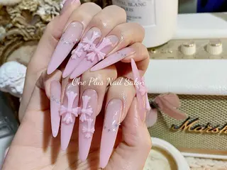 ネイル One Plus Nail Salonのネイルデザイン