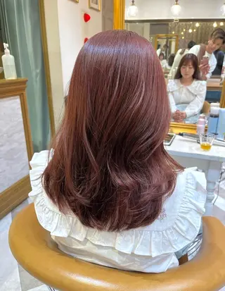 ミディアム カラー レイヤーカット /透明感カラー西田のヘアスタイル