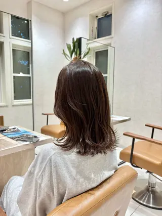 ミディアム カラー moe｜透明感カラー ×似合わせカットのヘアスタイル