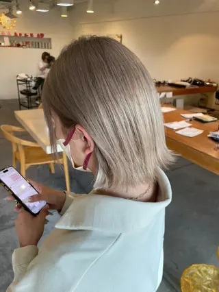 ミディアム ブリーチカラー/ ワンカラー/有馬琉翔のヘアスタイル