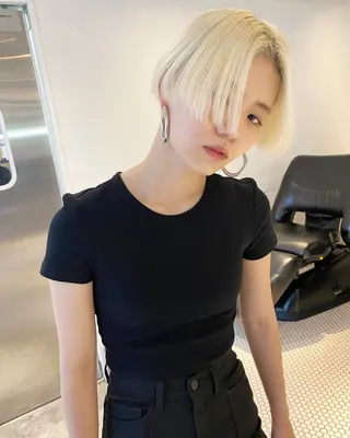 ショート ラベンダーカラー＆ ミルクティー太田のヘアスタイル