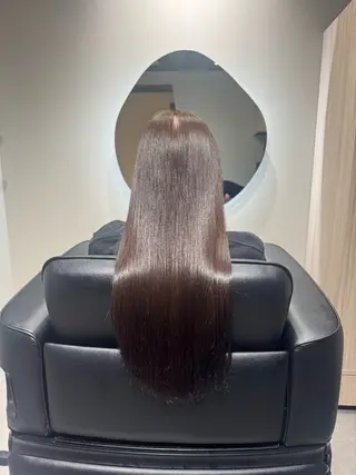 ロング NAVY 橋本心 縮毛矯正のヘアスタイル