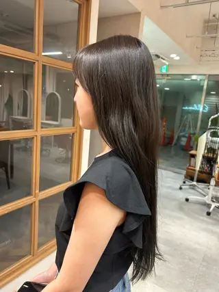 ロング カラー Elilume 代々木店所属・森山 朝陽のヘアスタイル