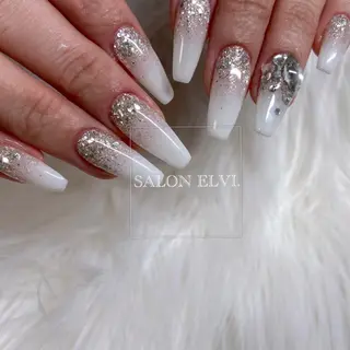 ネイル SALON ELVI.所属・SALON ELVI.のネイルデザイン