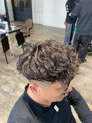 ショート パーマ メンズ 江﨑 翔のヘアスタイル