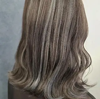 ミディアム カラー 関口 友菜のヘアスタイル