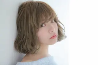 ミディアム カラー 山北 咲子のヘアスタイル