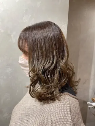 ロング カラー 梅田美容室 山崎海波のヘアスタイル